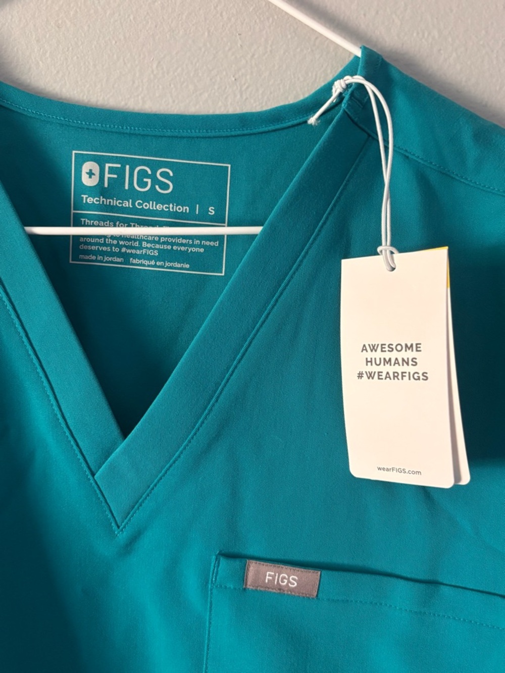 NWT FIGS Catarina Short Sleeve Scrub Top Teal SIZE SMALL - Picture 2 of 6